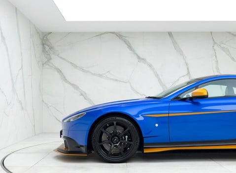 Aston Martin Vantage GT8 34
