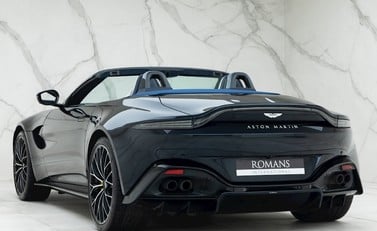 Aston Martin V8 Vantage Roadster 4