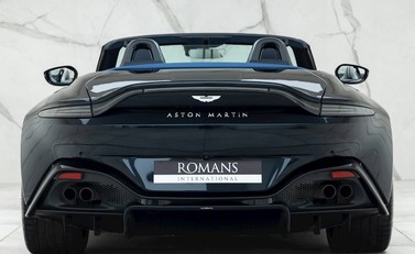 Aston Martin V8 Vantage Roadster 6