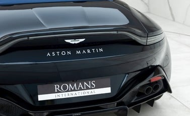 Aston Martin V8 Vantage Roadster 22