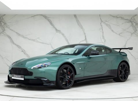 Aston Martin Vantage GT8 6