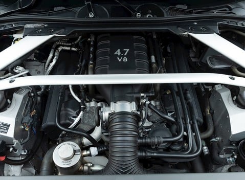 Aston Martin Vantage GT8 29