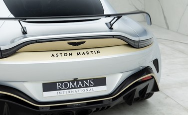 Aston Martin V12 Vantage 21