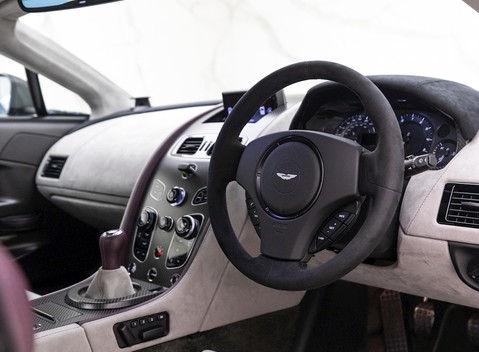 Aston Martin V12 Vantage S AMR 9