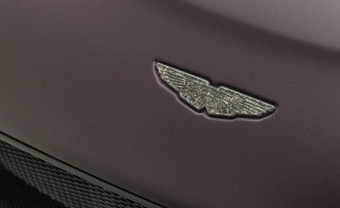 Aston Martin V12 Vantage S AMR 24