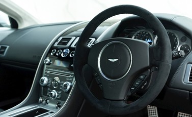 Aston Martin Virage 9