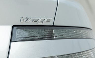 Aston Martin Virage 22