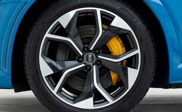 Audi E-Tron S Sportback 8