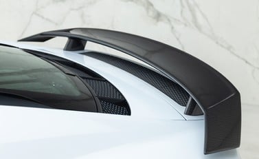 Audi R8 V10 Performance Carbon Black 24