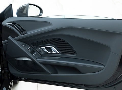 Audi R8 Spyder V10 Performance Carbon Black 20