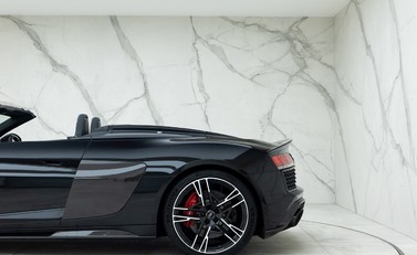 Audi R8 Spyder V10 Performance Carbon Black 30