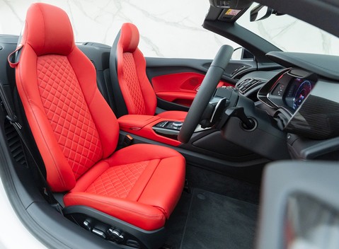 Audi R8 Spyder V10 Performance Quattro Edition 13