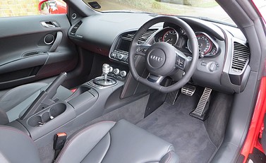 Audi R8 V10 4