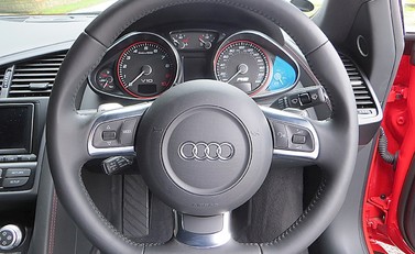 Audi R8 V10 6