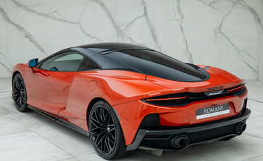 McLaren GT 11