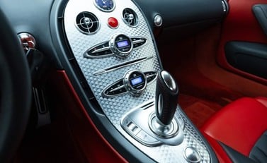 Bugatti Veyron 16.4 13