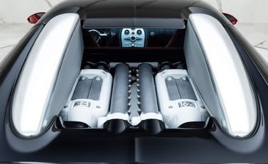 Bugatti Veyron 16.4 30