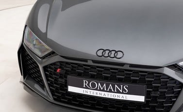 Audi R8 V10 Performance Carbon Black 18