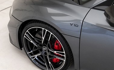 Audi R8 V10 Performance Carbon Black 21