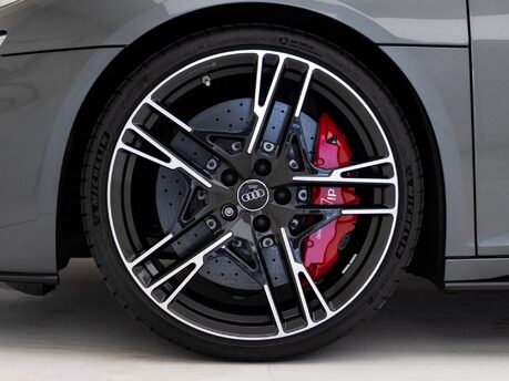 Audi R8 V10 Performance Carbon Black
