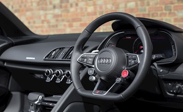 Audi R8 V10 Spyder 13
