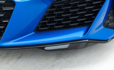 Audi R8 V10 Performance Carbon Black 21