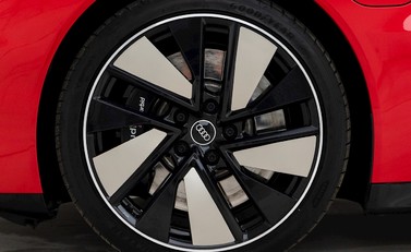 Audi RS E-Tron GT 8