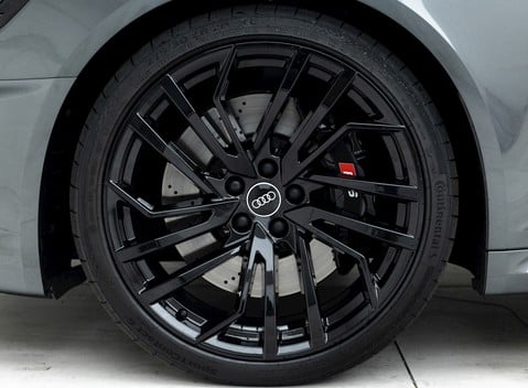Audi RS4 Avant Carbon Black 8