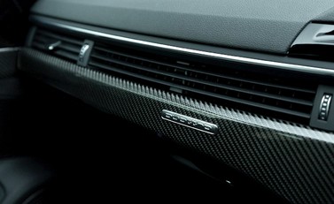Audi RS4 Avant Carbon Black 20