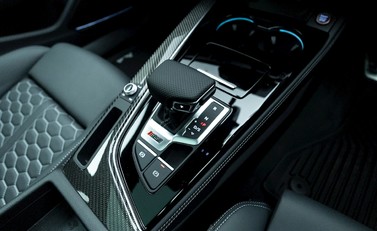 Audi RS4 Avant Carbon Black 21