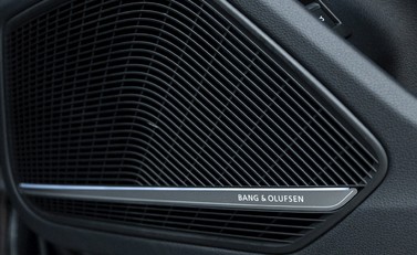 Audi RS4 Avant Carbon Black 24