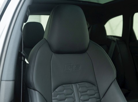 Audi RS6 Avant Carbon Black URBAN 11