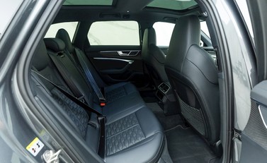 Audi RS6 Avant Carbon Black URBAN 14