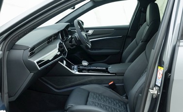 Audi RS6 Avant Carbon Black URBAN 15