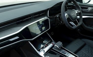 Audi RS6 Avant Carbon Black URBAN 16