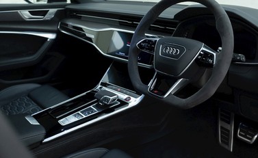 Audi RS6 Avant Carbon Black 9