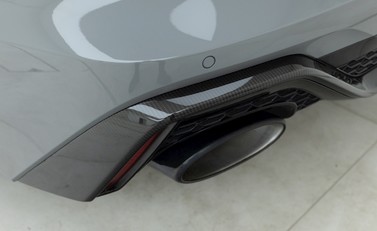 Audi RS6 Avant Carbon Black 31