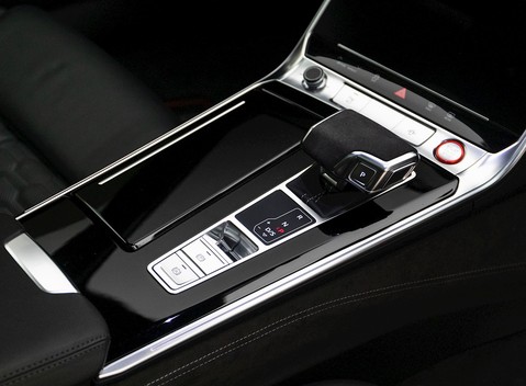 Audi RS6 Avant Carbon Black 20
