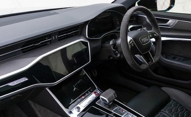 Audi RS6 Avant Carbon Black Urban 16