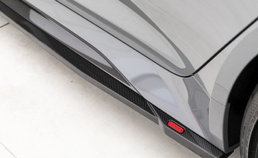 Audi RS6 Avant Carbon Black Urban 28
