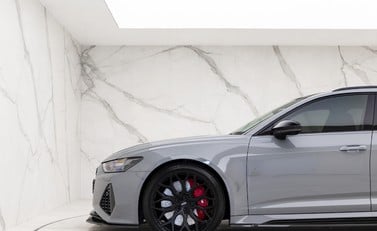 Audi RS6 Avant Carbon Black Urban 31