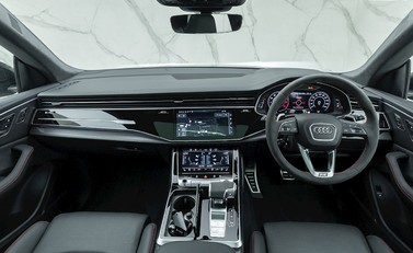 Audi RS Q8 Vorsprung 18