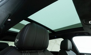 Bentley Bentayga V8 S 12