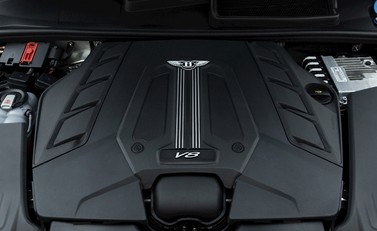 Bentley Bentayga V8 28