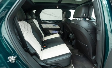 Bentley Bentayga V8 First Edition 13