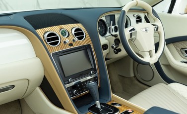 Bentley Continental GT V8 S Convertible Galene Edition 17