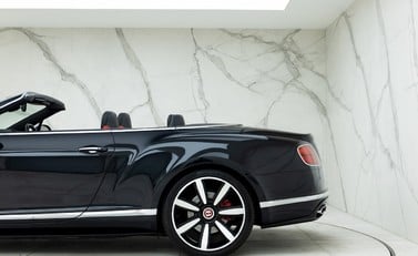 Bentley Continental GT V8 S Convertible 26