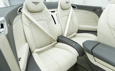 Bentley Continental GT V8 Convertible 15
