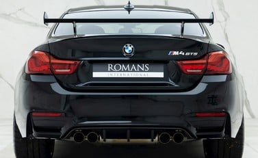 BMW M4 GTS 5