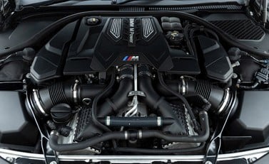 BMW M8 Competition Convertible 28
